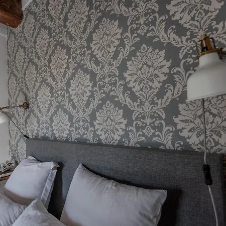 Maison Loustalet לינה וארוחת בוקר 3*