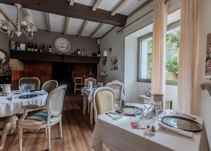 Bed and breakfast Maison Loustalet 3*